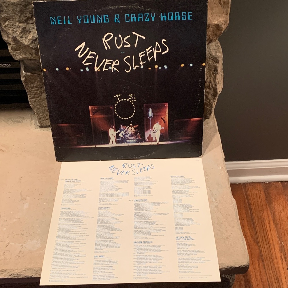 Neil Young & Crazy Horse - Rust Never Sleeps